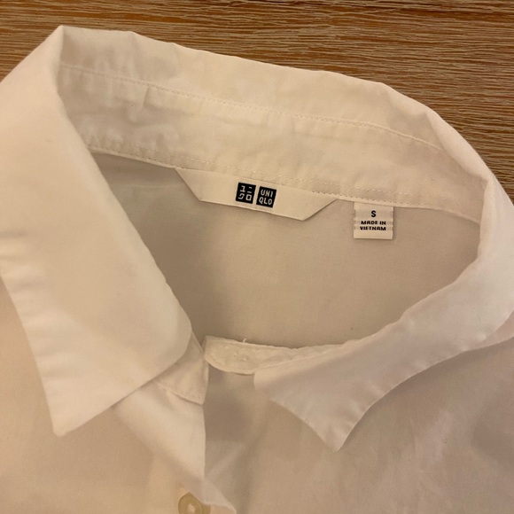 Uniqlo Cotton Button-Down - Picture 3 of 3